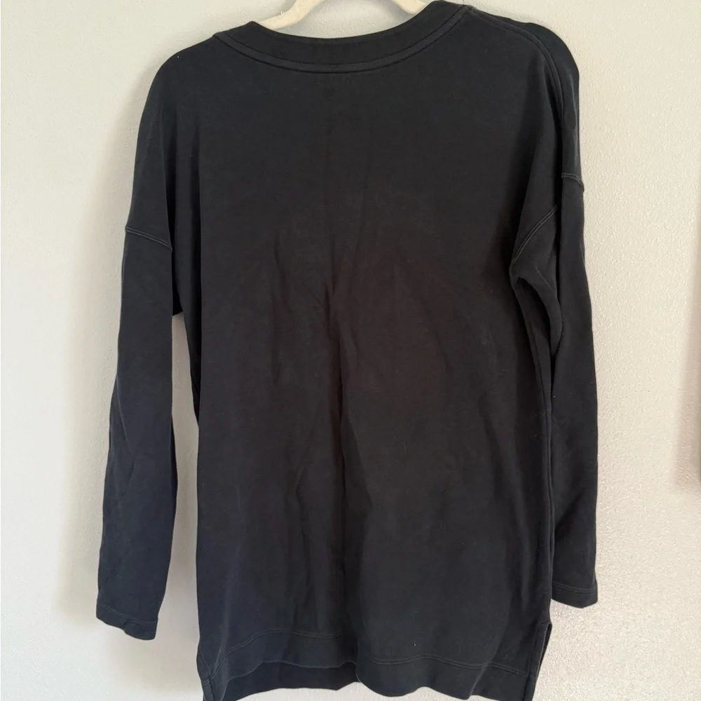 Nike Women’s Black Crew Neck Sweater Size Small - Picture 4 of 4